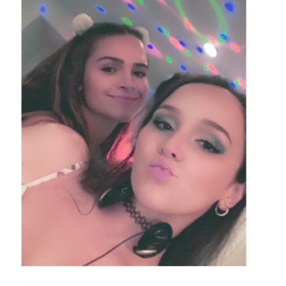 Meet your Posher, Julieanne - Picture 1 of 1